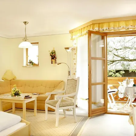 Cornelia Guest house 4*