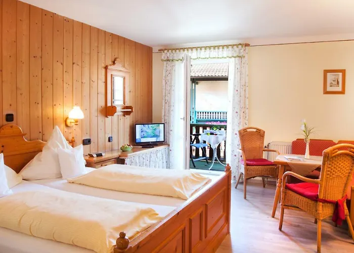 Cornelia Guest house 4*